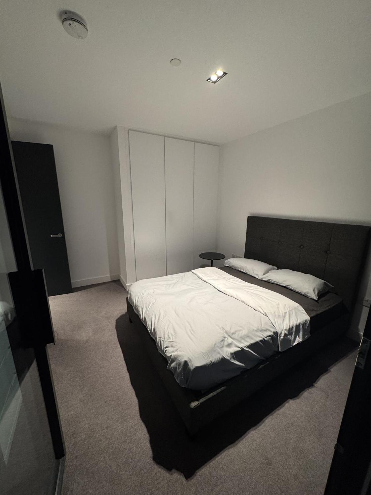 Amory Tower - One Bedroom *